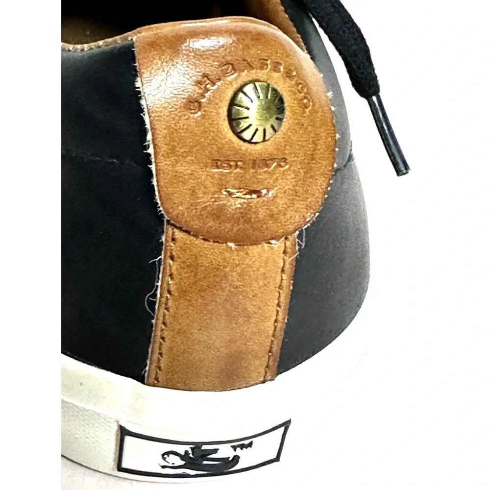 G.H. Bass & Co. Men's Boy's Black Preppy Sneakers Size 8M‎